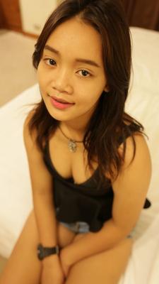 19P Barely legal Thai girl eats a man's ass before bareback sex in motel room
