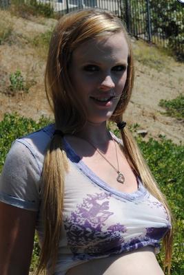16P Preggo redhead Hydii May bares her swollen boobs & belly in the desert sun