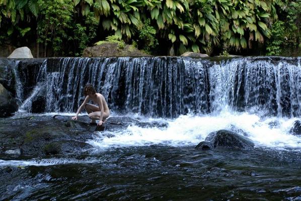 15P The thin girl plays in the heat of Guadeloupe
