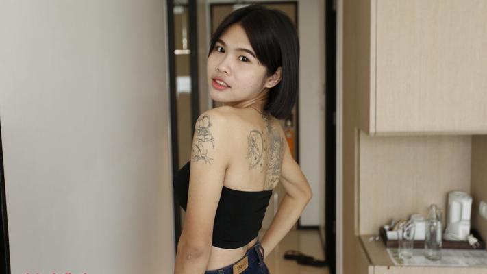 12P 21 yr old shy Thai shemale sucks off tourists cock