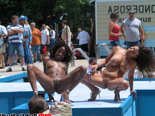 12P Girl with huge tits is completely naked on the outdoor stage stripper contest