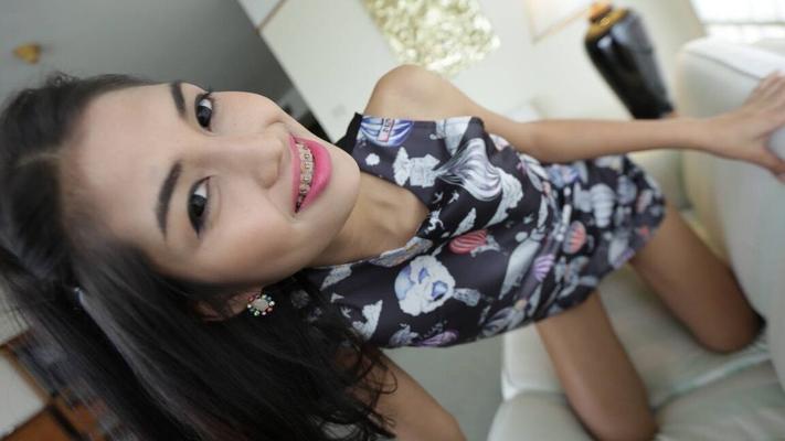 12P 20 year old petite Thai ladyboy loves teasing and blowing tourists cocks