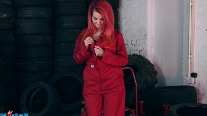 16P Redhead plumper strips out her overalls and pretties to pose in the nude