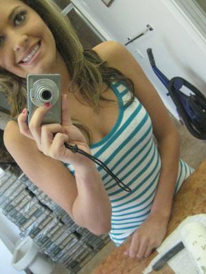 16P Ex-girlfriend Victoria Lawson takes topless selfies in bathroom mirror