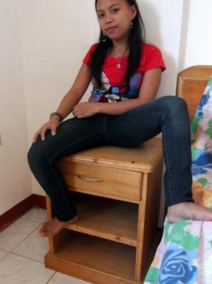 20P Teen Filipina Kimberly poses in the hotel room and gets cum on trimmed pubis