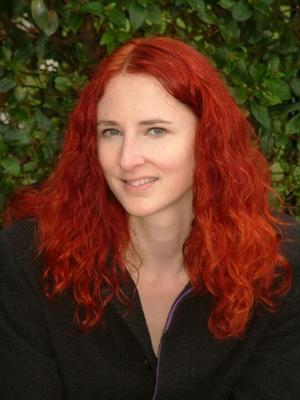 12P Redhead pleasuring herself in a public bench
