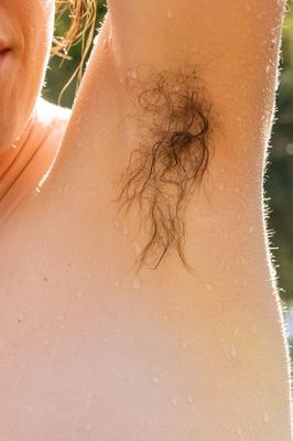 21P Barefoot amateur Caressa Silk showing off her hairy pussy & pits in the marsh