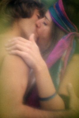 16P Natural brunette with hairy pussy makes out with her boyfriend outdoors