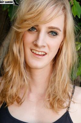 16P Garotas Grooby Scarlett Hawthorne