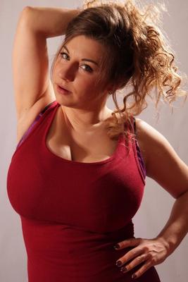 15P Russian MILF stunner Samanta Lily popping out her massive natural tits