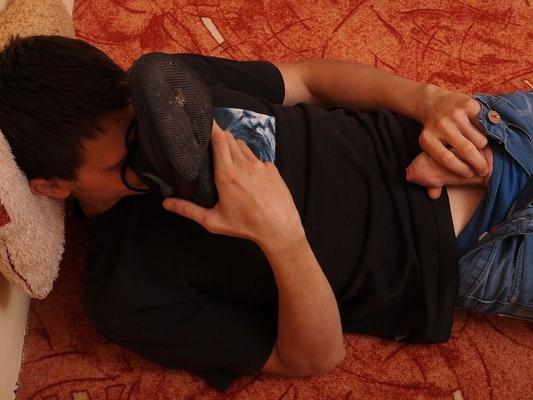21P Horny brunette Eryk fucks his smelly shoes and massages his sexy feet