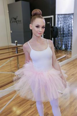 18P Amazing vixen Athena Rayne does ballet & receives massive cock in tight pussy