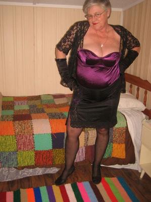 20P Old fatty Girdle Goddess gets naked in her bedroom while wearing black gloves