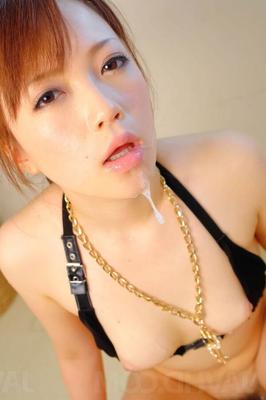 12P Nazuna Otoi Asian is fondled by dudes and gets sperm on her face