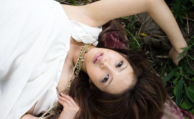 16P Japanese girl Yura Aikawa flashes upskirt panties during solo action