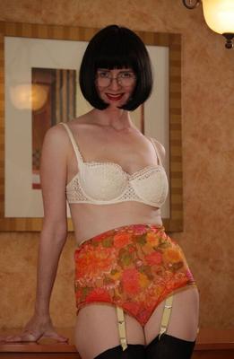 12P Mature lady in stockings flashing her panties and uncovering her tits