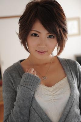 15P Japanese beauty Kaede Oshiro is silenced after being handcuffed while dressed