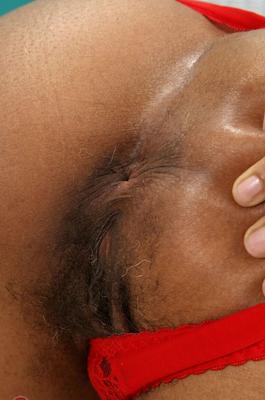 21P Mature ebony doll Ariela shows her lovely feet & flaunts her bushy muff
