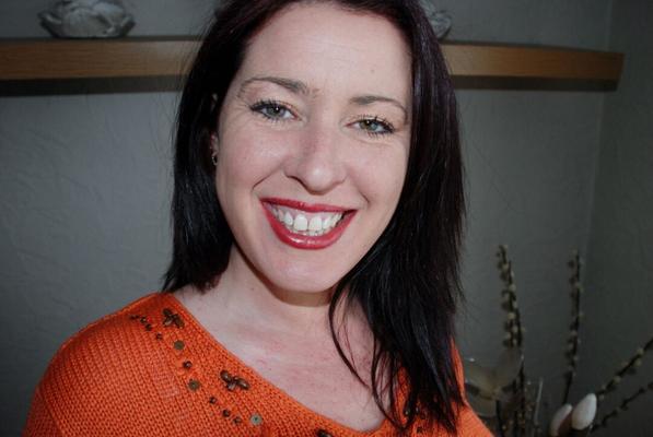 16P British amateur Juicey Janey strips to her bra and see-through pantyhose