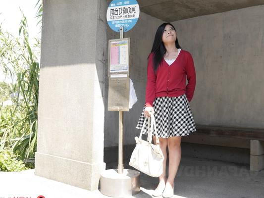 21P 黒髪のアジアの美しさ永野愛美が公共バスで釘付けにされる