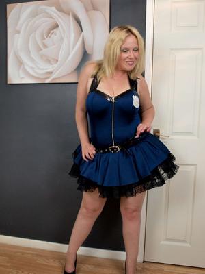 16P Thick amateur shows her large boobs during upskirt action in a ruffled skirt