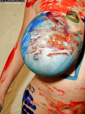 16P French MILF Chloe Vevrier covering huge boobs and ass with body paint