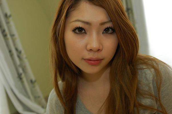 16P アジアのティーン内山夕奈が服を脱いでふさふさのおまんこをクローズアップで露出