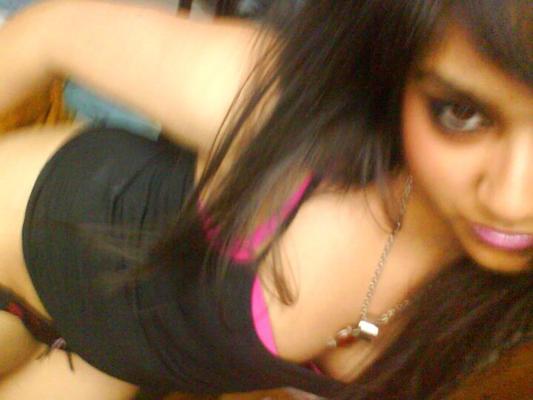 10P Fuck My Indian GF Indian posing naked on camera