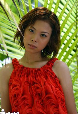 14P Big busted asian babe with hot ass Minami Aikawa stripping outdoor