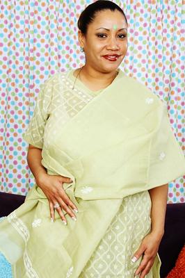 15P Older mature Indian Kira B modelling her sexy legs non nude in sandals