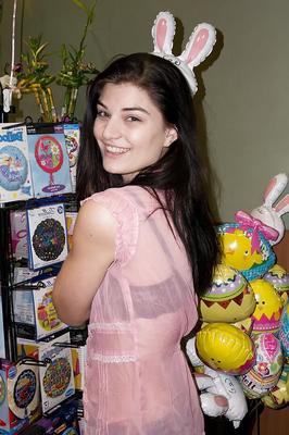 11P Teen cutie Alyson Grey posing non nude in short denim shorts outside