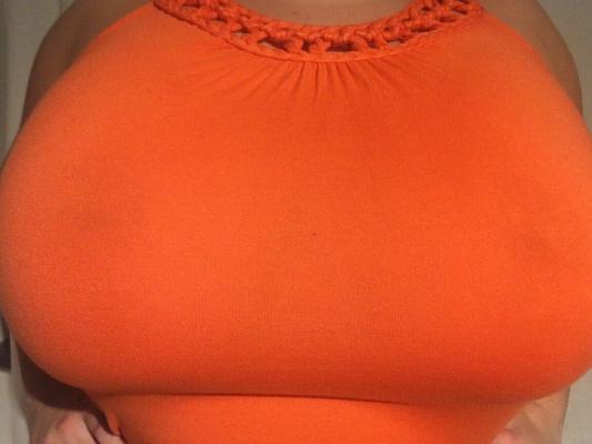 12P Caucasian fatty Natasha Crown shows her monster ass & tits in her tight dress