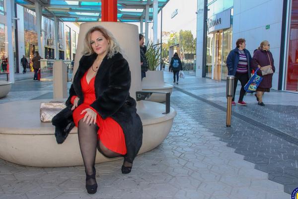 18P Chubby Spanish woman Musa Libertina poses in her sexy outfits in public