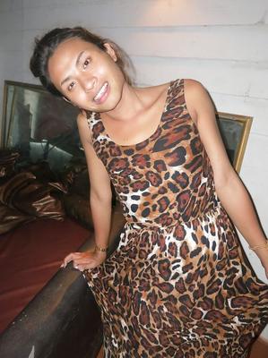 16P Thai ladyboy June opens mouth wide to swallow cumshot in mouth