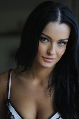 12P Dark-haired beauty Kayleigh gets butt naked while in her bedroom