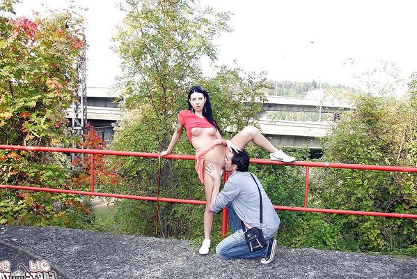 16P Lusty brunette babe Zdenka gets screwed by an elder guy outdoor