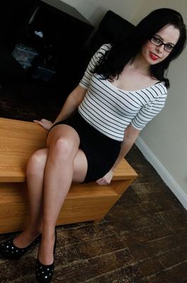 12P UK Tickling Tiffany Naylor MILF British Brunette Babe