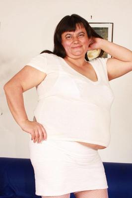 15P White Ghetto Dillon, Zsizsi Gros seins poilus