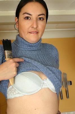 16P La MILF asiática Dawn presenta con orgullo su magnífico cabello íntimo