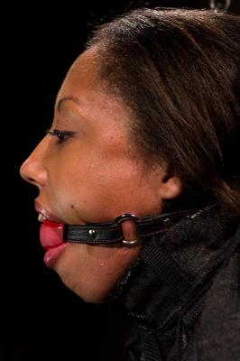 21P Device Bondage Alexa Cruz