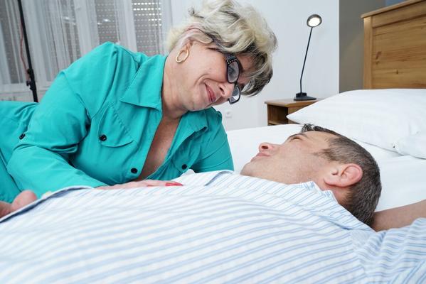 16P Lusty granny with glasses got screwed roughly doggystyle