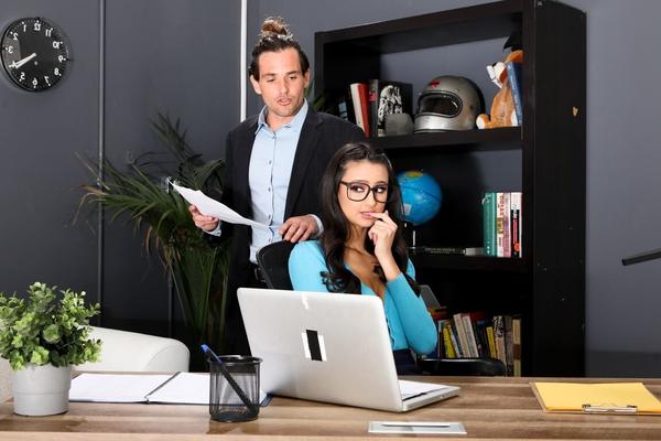 15P Brunette secretary Eliza Ibarra wears her glasses during sex with her boss