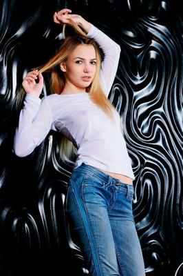 18P Tall young girl Jasmine Hane strips off her clothes during solo action
