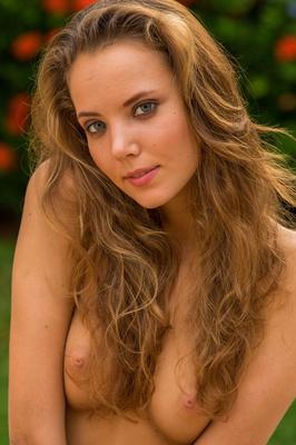 16P Beautiful teen Clover strikes sexy nude poses after baring her tight ass