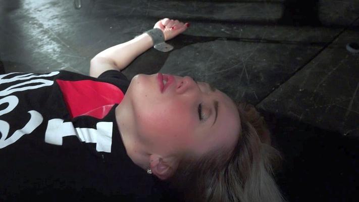 17P Vladlena sucks master's dick after being chained and stimulated with vibrator