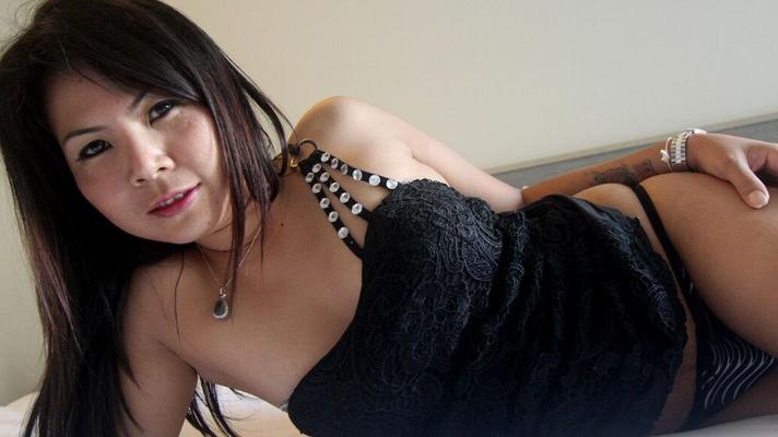 12P Thai girl Mina sports a creampie pussy after sex with a foreigner