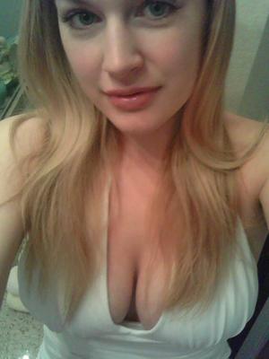 15P Bond amateur Danielle takes candid self shots at home during sfw action