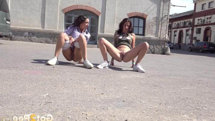 15P Best friends relieve their piss desperation