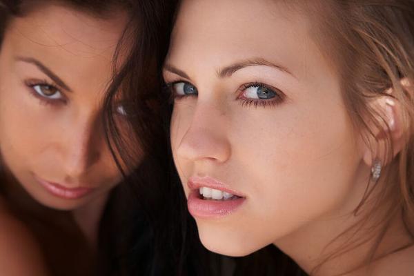 16P Beautiful lesbians Eufrat and Hene hump in shoes with a bit of a heel