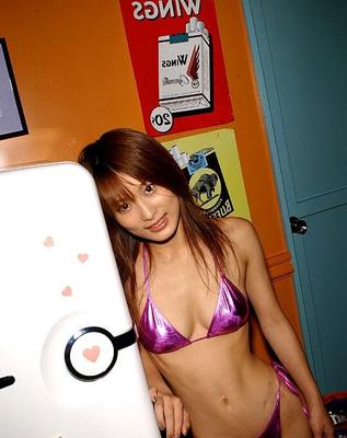 16P Ryoko Mitake sexy Asian model has a lovely face and hot tight ass